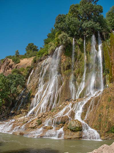 bmm-reisebericht-iran-wasserfall-bei-khorramabad