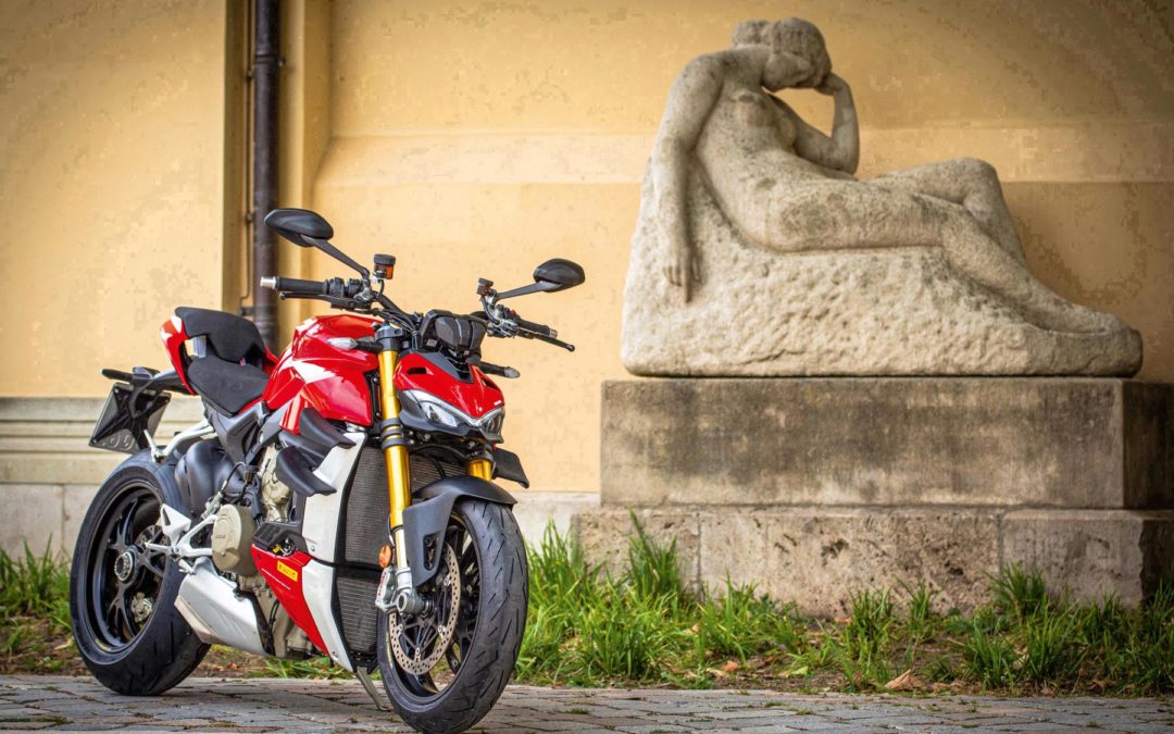 Ducati Streetfighter V4S