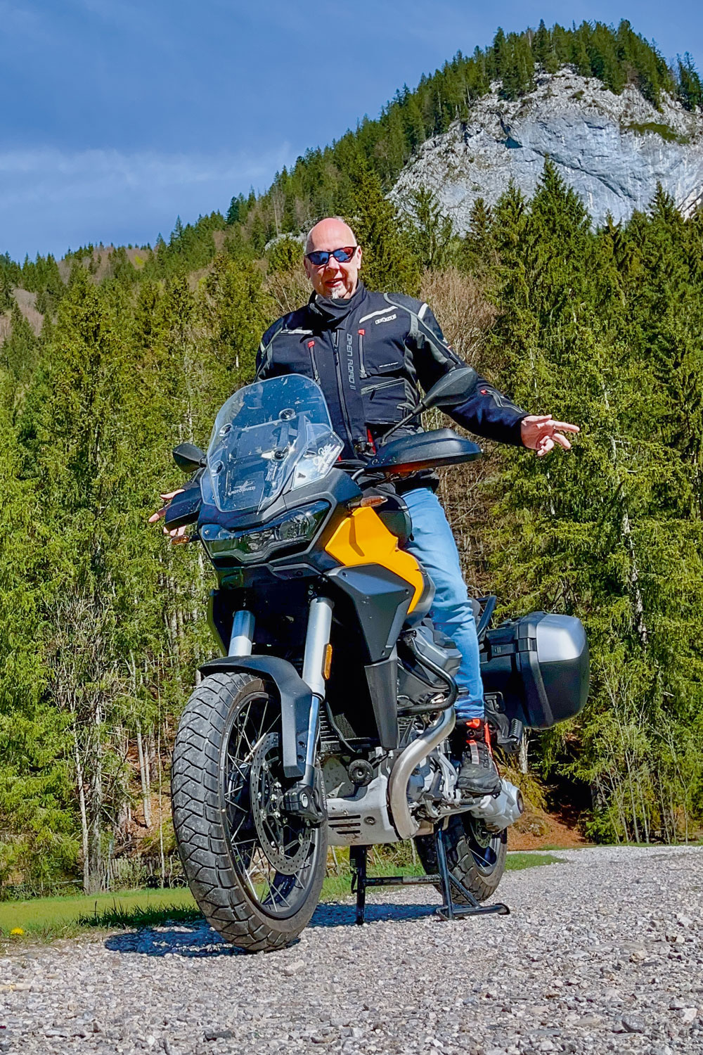 Jürgen Hägele auf Moto Guzzi Stelvio 